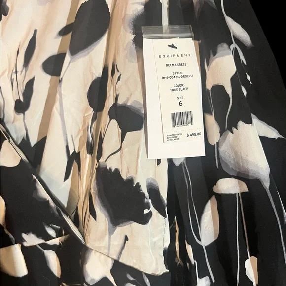 Equipment Femme Neema Silk Wrap Midi Dress Floral Black NWT Size 6 - Picture 4 of 4